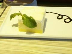 -必胜客(武汉欢乐谷店)