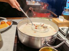 -尚尚仙·酸汤猪手·猪肚鸡火锅(华联万柳购物中心店)