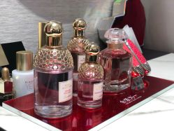 -法国娇兰精品店