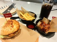 -必胜客(松雷店)