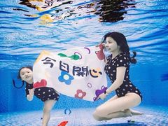 -龙格亲子游泳·水育早教中心(华亿大润发店)