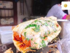 -正宗杂粮煎饼香软鸡蛋饼