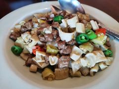 牛肉粒笋丁-君悦酒店·1881·北京烤鸭