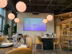 大堂-日进一片海.生腌海鲜火锅.宵夜烧烤(三里屯总店)