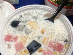 -牛华周记麻辣烫起源店