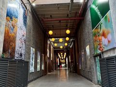 -松树干拌面店