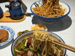 -镇南锅盖面馆(解放路店)