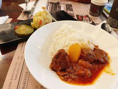 红烩牛肉饭送罗宋汤-东海咖啡馆