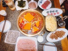 -小天鹅火锅·一线江景洪鼎旗舰店(洪崖洞店)