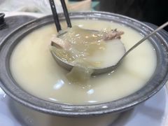 鸡煲特大鲍翅-凤城礼记鱼翅海鲜酒家(新马路总店)