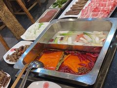 -百年川椒重庆老火锅(光谷店)