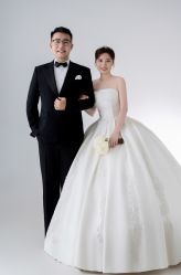 -雪中彩影婚纱摄影·微光艺术中心