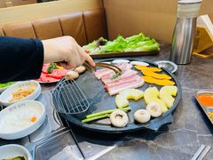-彭妈家•韩国烤肉料理(张杨路店)