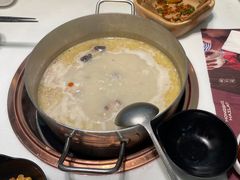 -洪氏嗨捞·猪肚鸡火锅(阳光天地店)