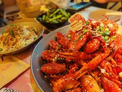 -巴厘龙虾·榜首油焖大虾(音乐学院·沿江酒馆店)