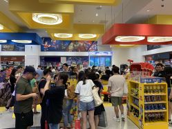-乐高品牌旗舰店(人民广场店)