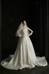 -MARRY ME高级婚纱礼服定制