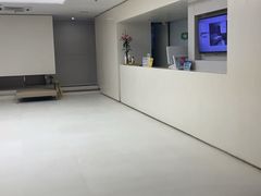 -卡罗酒店(东门晒布地铁站店)