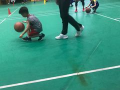 -呈康体育青少年篮球培训班(虹口店)