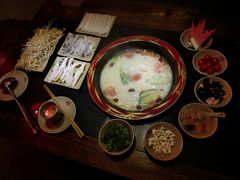 -在蜀里·一米肥牛老火锅(黄埔店)