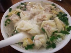 -胖子馄饨坊