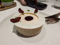 -潮一不贰·法式甜品·生日蛋糕·西式简餐(外滩店)