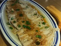 蒜蓉蒸金针菇-吕氏疙瘩汤·海鲜新鲁菜(凯德mall新都心店)