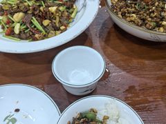 -湖南人家湘菜馆(镇江路店)
