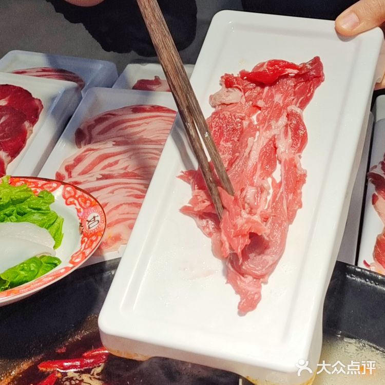 吃郝阿娘鲜切牛肉自助火锅!好city啊~