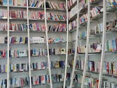 -钟书阁(松江泰晤士小镇店)