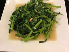 -J Daeng Seafood