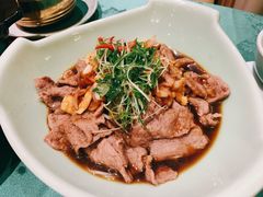 红葱头白灼牛肉-誉八仙粤菜(万象天地店)