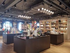 -光海书局(南京东路第一百货店)