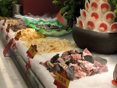 -四囍码头海鲜烧烤自助火锅(外滩南京东路悦荟广场店)