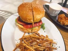 -HELLO 27 意面·沙拉·帕尼尼