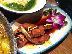 -山城外·非遗酸菜鱼(财富中心店)