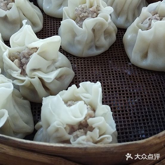 彩凤小吃店