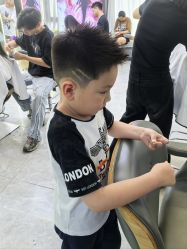 -藤野造型烫发染发