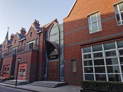 -钟书阁(松江泰晤士小镇店)