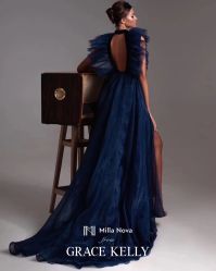 点击看大图 -GRACE KELLY婚纱与礼服(北京店)