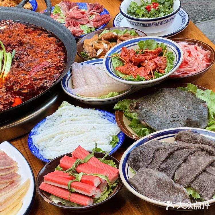 成都本地人超爱的划算又好吃的市井火锅🥘 