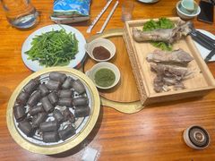-一群羊手扒肉(远东公寓店)
