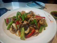 -巧克力渔家.小船海鲜胶东菜(万平口店)