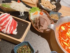凑凑肥牛-湊湊火锅·茶憩(杭州湖滨银泰in77店)