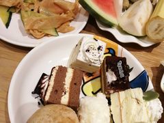 自助蛋糕-小鱼小牛·鱼牛干锅·脆鱼火锅(世欧广场店)