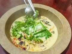 -姚记抚仙湖石锅鱼庄