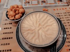 -广信牛奶甜品世家(台东店)