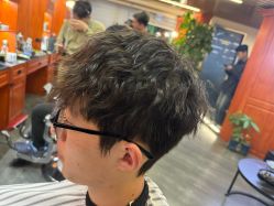-米娜男士新国潮理发馆