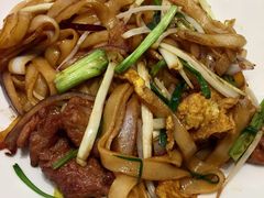 干炒牛河-高第街56号港式餐厅·精选(世茂广场宽厚里大明湖店)