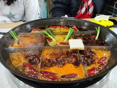 -正贰捌经重庆老火锅(建设路店)